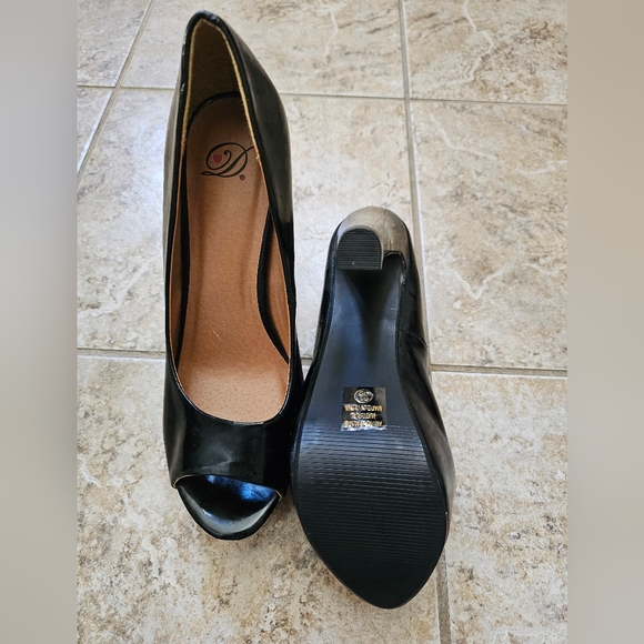D Open Toe Shoes - size 8.5 - Picture 4 of 4